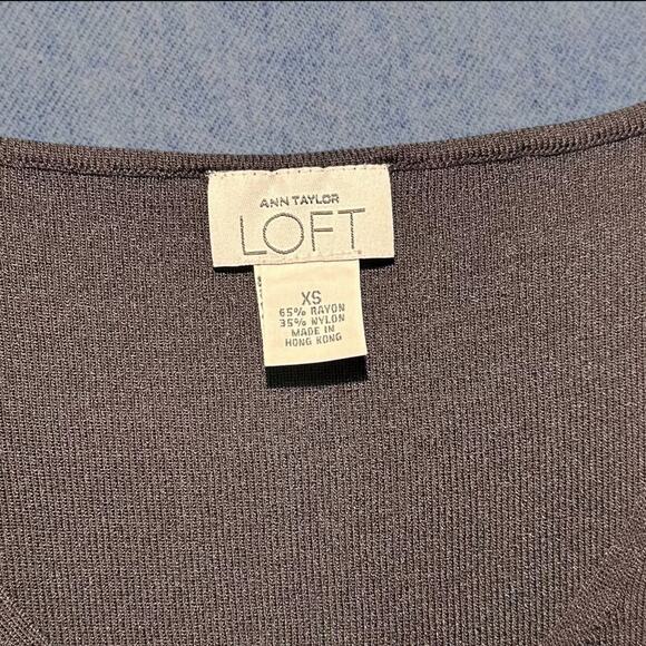 Vintage Ann Taylor LOFT Women’s Black Ribbed Knit Flutter Sleeve Top - Size XS - Picture 5 of 5